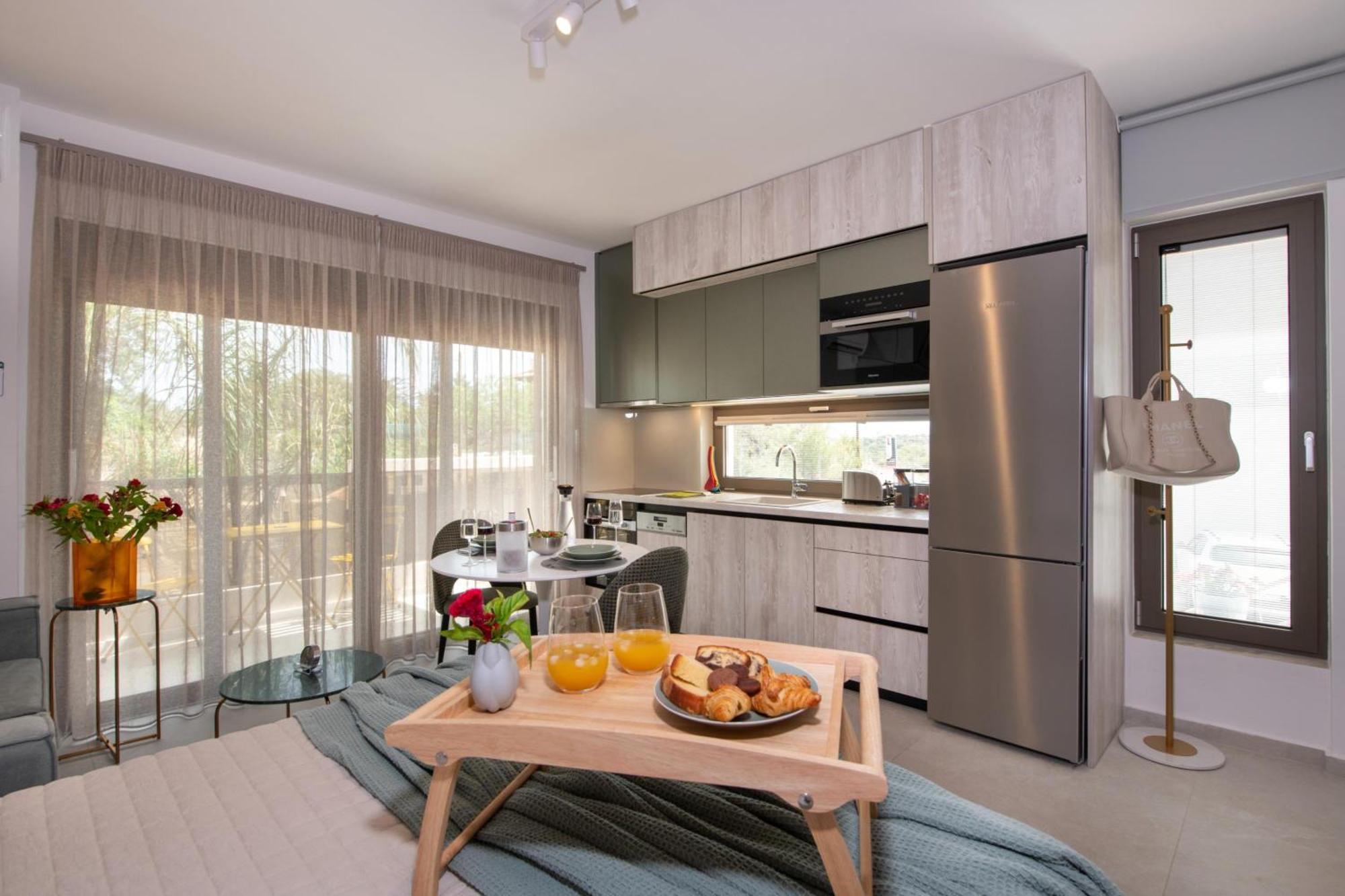Flos Apartments Korakiai Экстерьер фото