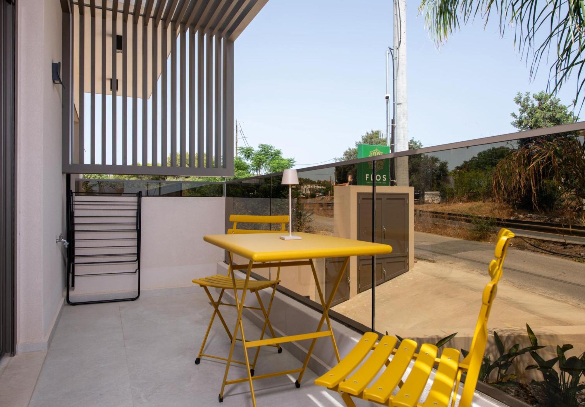 Flos Apartments Korakiai Экстерьер фото